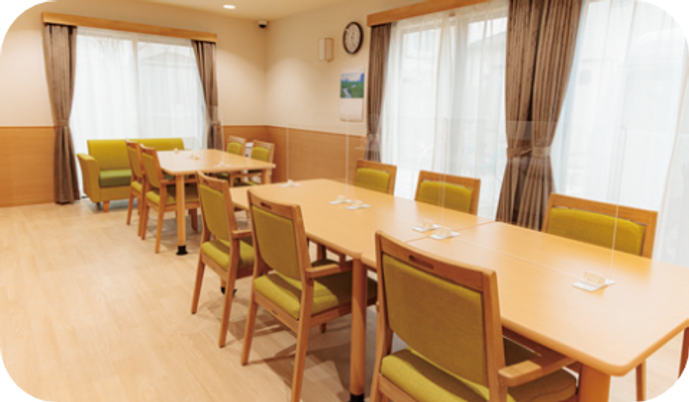 明るいダイニングルーム