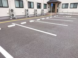 駐車スペースの外観