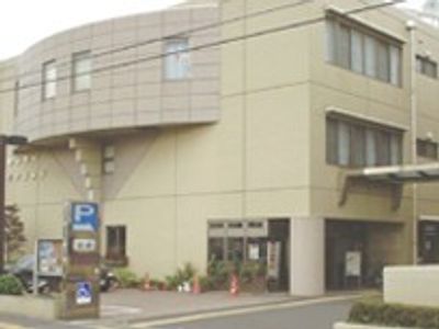 モダンな建物の外観