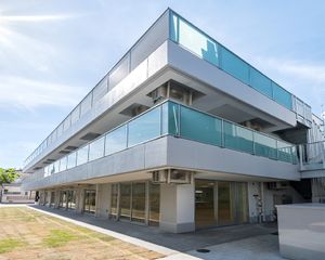 快適な環境の施設外観