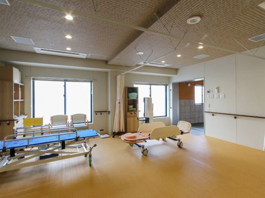 機能訓練室の広々とした空間