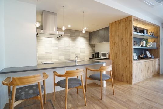 モダンなキッチン空間