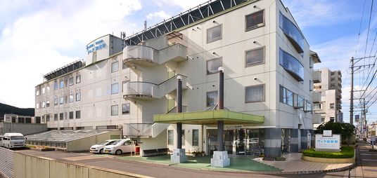 大きな入口の建物