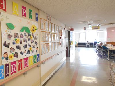 手すり付きの廊下