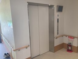 ゆったり通れるエレベーター