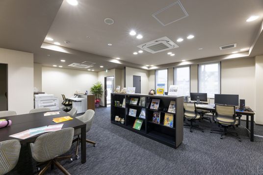 スタッフ用オフィスの内観