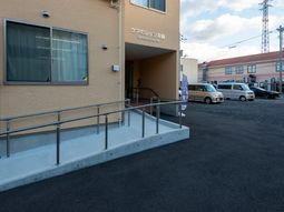 清潔感あるエントランス