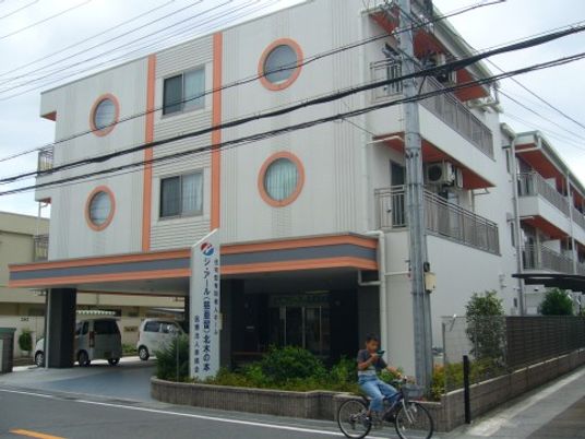 車椅子対応のエントランス