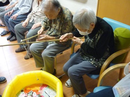 活動中の利用者さん