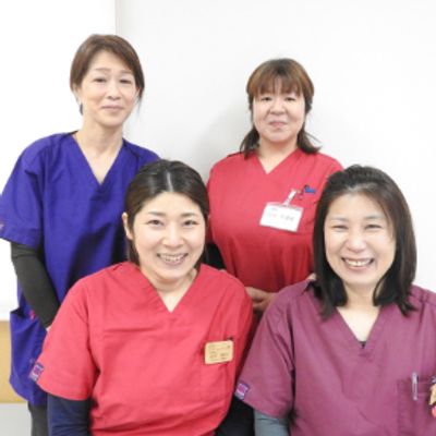 笑顔のスタッフイメージ