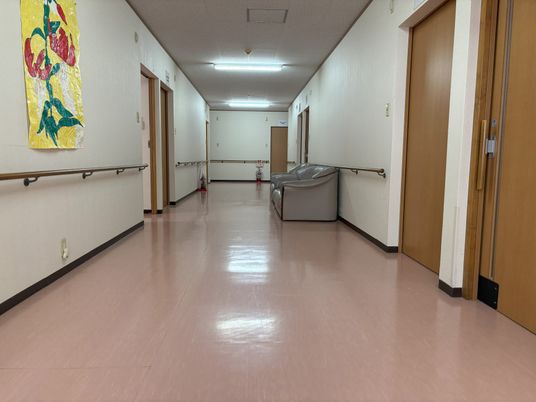 広々とした廊下
