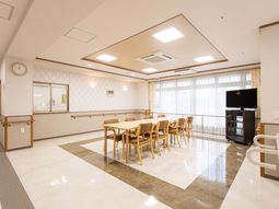 広々と明るい共有スペース