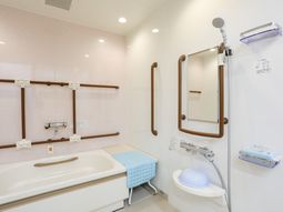 清潔なバスルーム