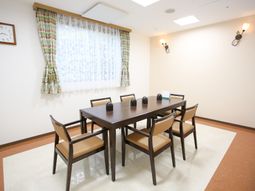 落ち着いたダイニングスペース