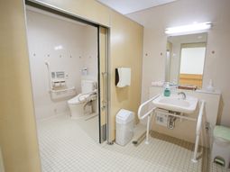 バリアフリー対応の洗面所