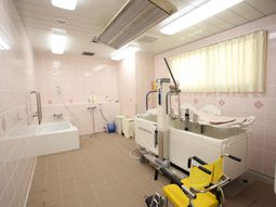 清潔な浴室設備