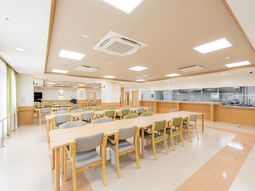 明るいダイニングルーム