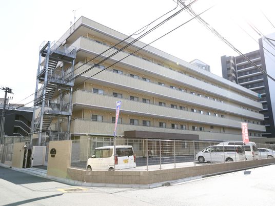 都市型施設の外観
