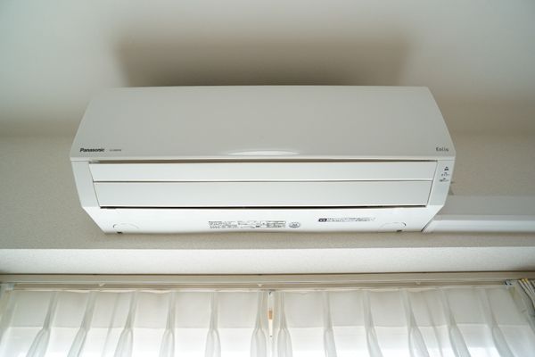エアコンが設置された部屋