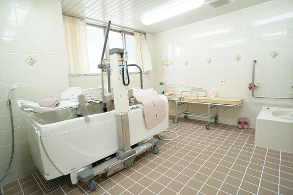 清潔な浴室設備