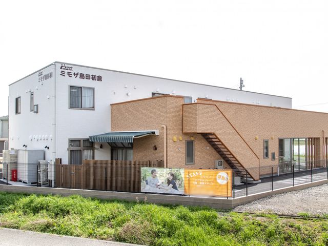 外観の建物 外観 広々とした外観の建物です。明るく開放感のある雰囲気が印象的です。