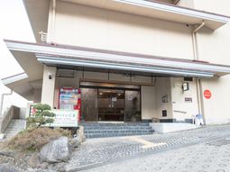 施設のエントランス風景