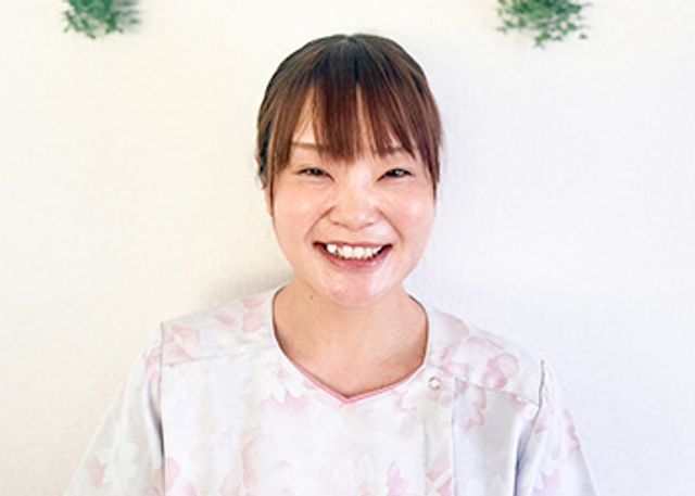 笑顔のスタッフの様子