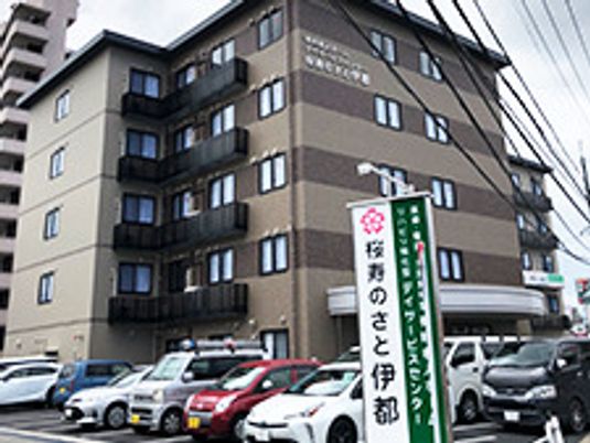 多階建て施設外観