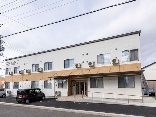 清潔感ある施設の外観