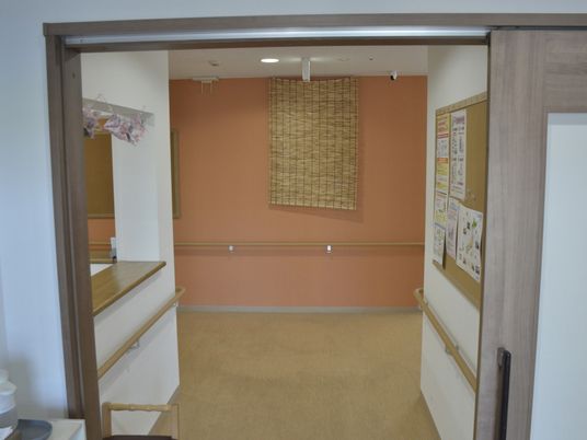 シンプルな廊下