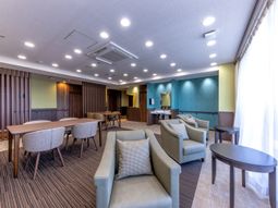 快適な居心地のラウンジ