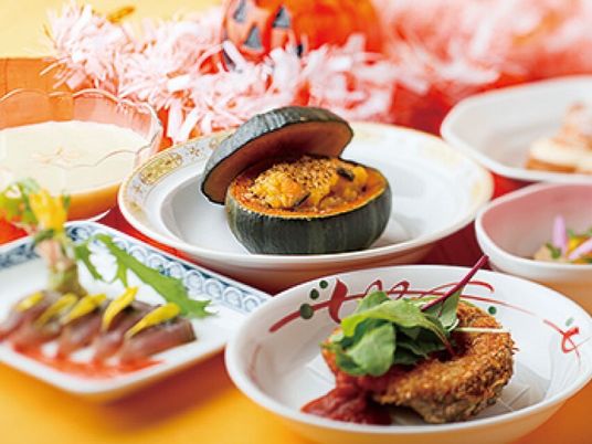 色鮮やかな日本食料理