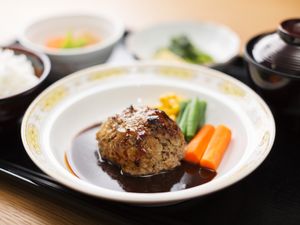 和食風のヘルシーな食事
