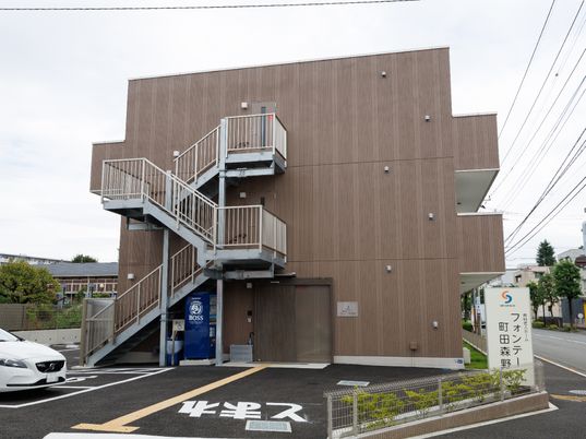 多階層建物の外観