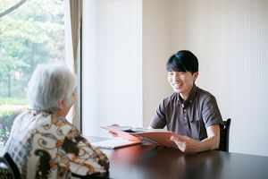 穏やかな相談の風景