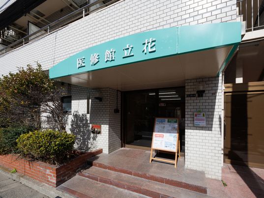 清潔感のあるエントランス