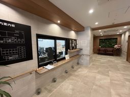 落ち着いた雰囲気の廊下