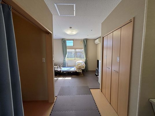 落ち着いた雰囲気の居室