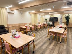 広々としたラウンジ