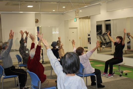 シニア向け運動教室の様子