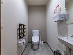 清潔なトイレの一室