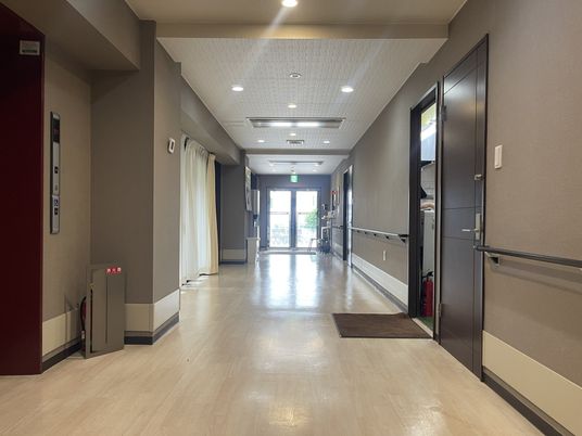 広々とした廊下