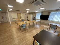 自然光が差し込むリビング