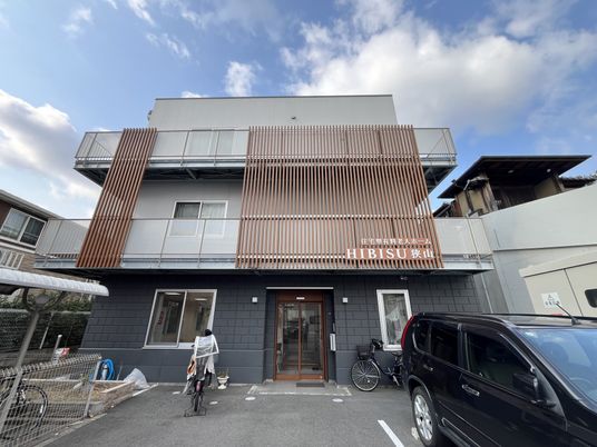 建物の正面