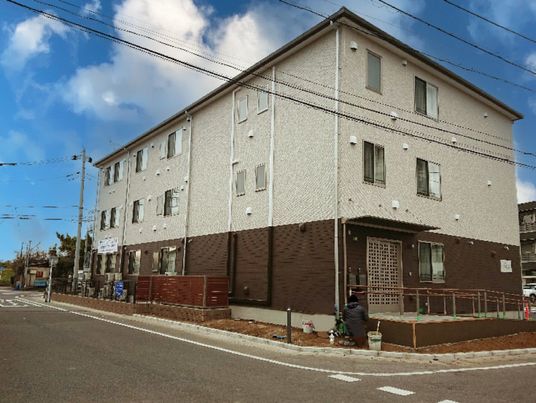 温かみのある建物外観