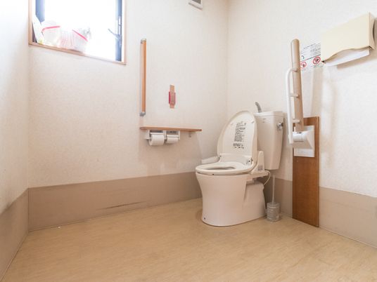 バリアフリーのトイレ設備