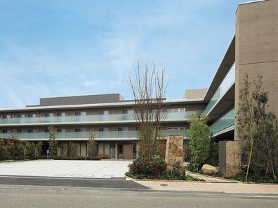 モダンな建物の外観