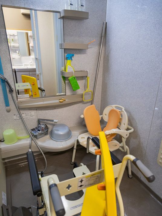 入浴設備の浴室