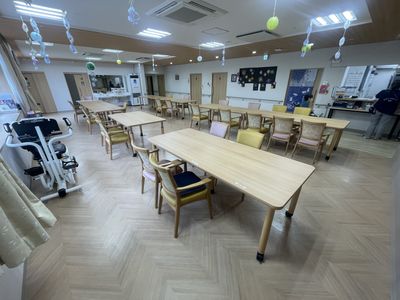 広々としたダイニングルーム