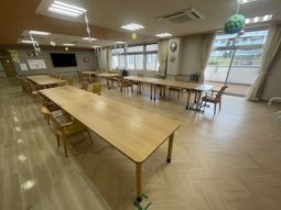 広々としたダイニングルーム